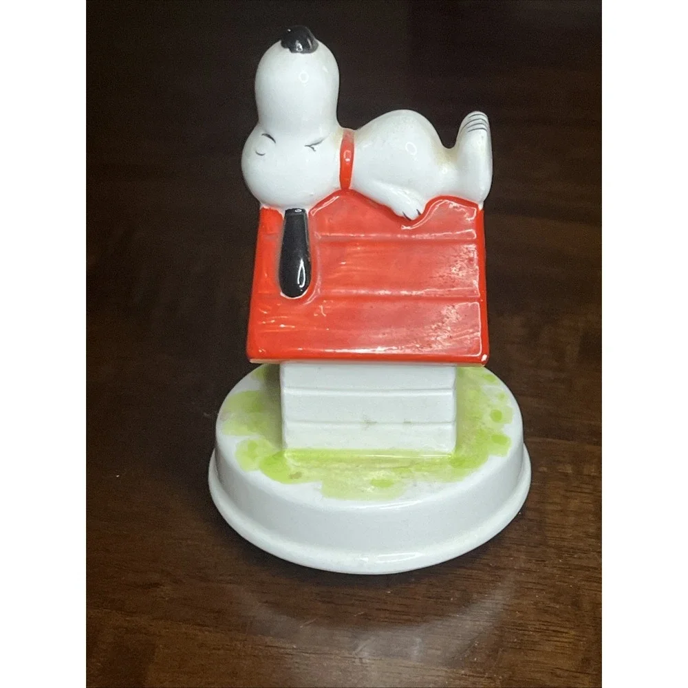 Vtg Peanuts Snoopy Music Box - It Works The Song 